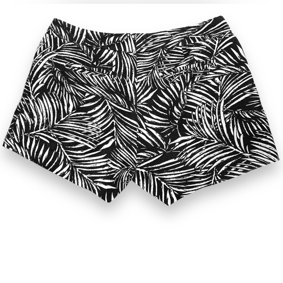 SAINT TROPEZ WEST I Linen Blend 3” Palm Print Shorts - Picture 2 of 7